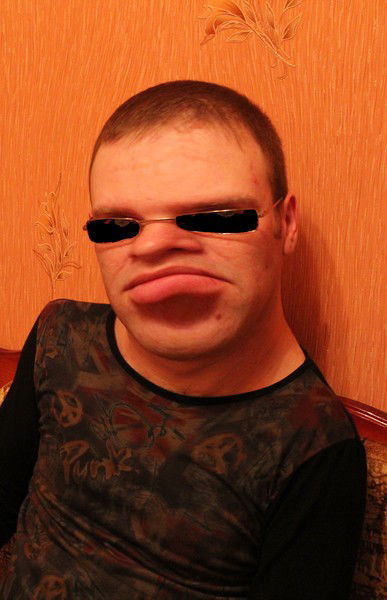 Димон Бахтин