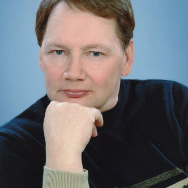 Олег Кузнецов