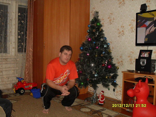 Антон Константинов