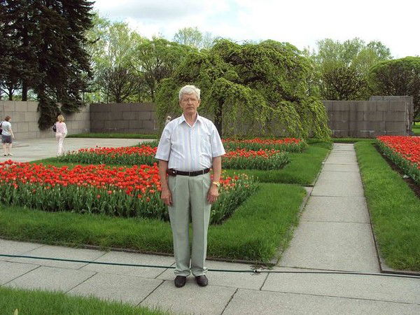 Владимир Болуев