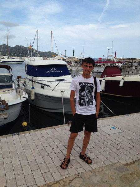 Денис Власов