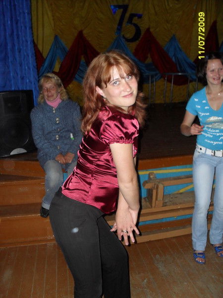 Алена Попова