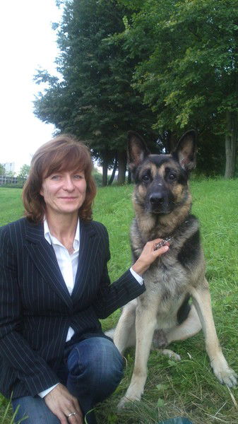 Елена Ишанина