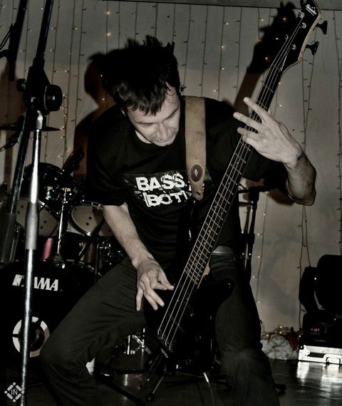 Bass Bot Player Just_Brutal_Pumping