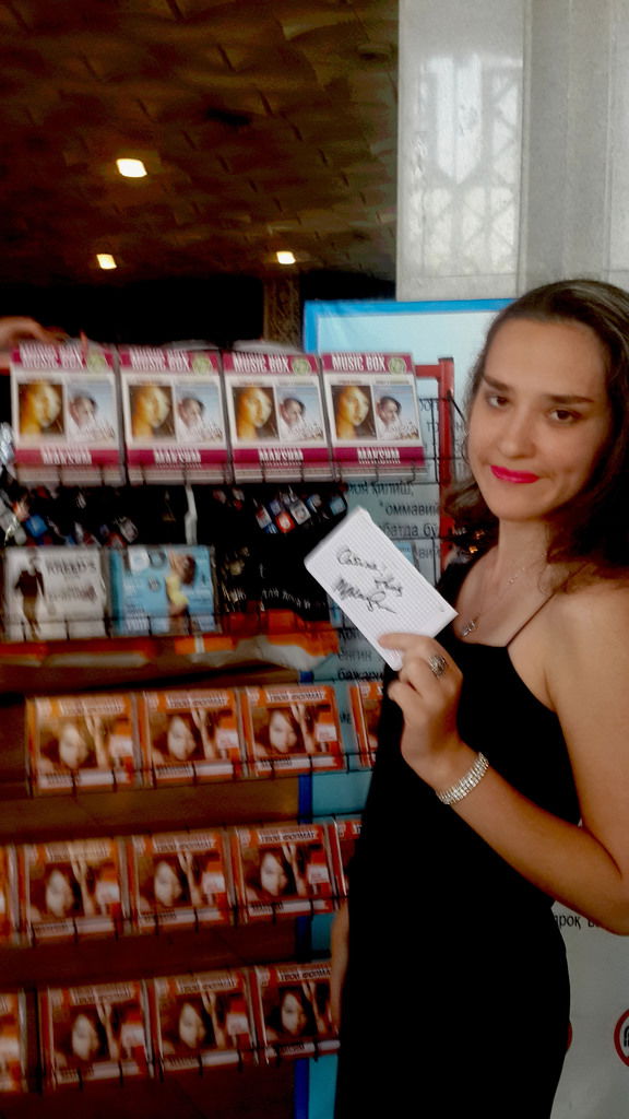 Вредная Брюнеточка