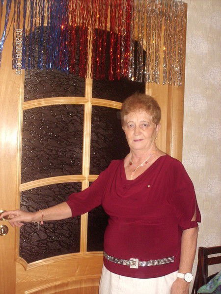 Любовь Попельнихова