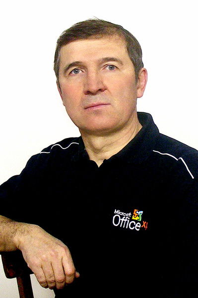 Владимир Петров