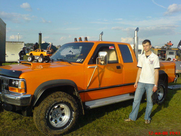 Роман Вожаков