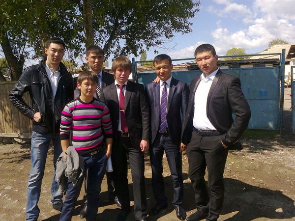 Айбек Бостан