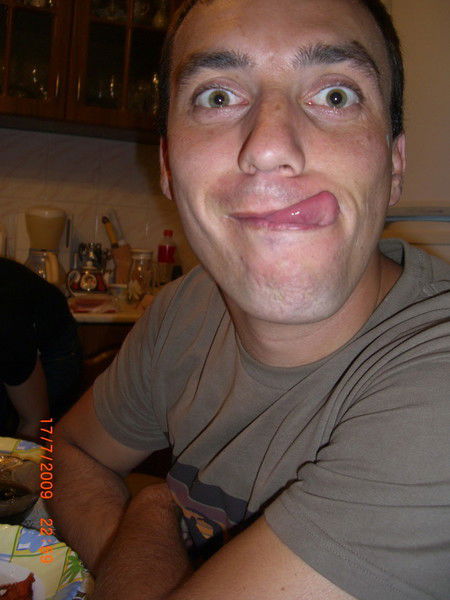 Олег Волков