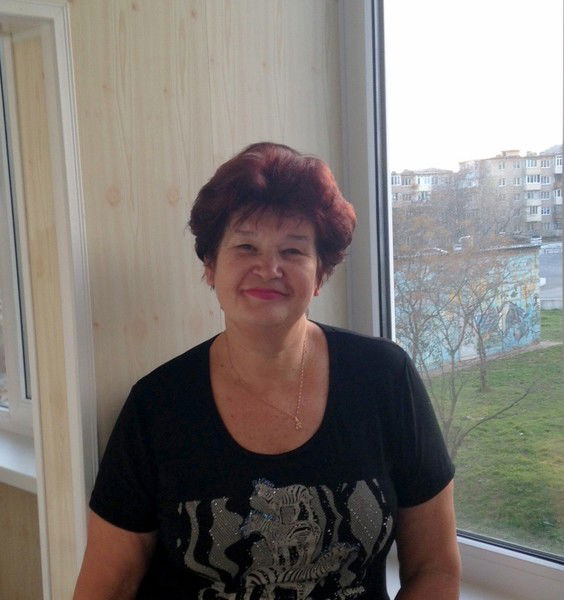 Любовь Попова