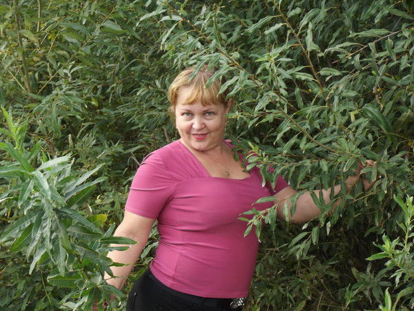 Анатела Mensikova