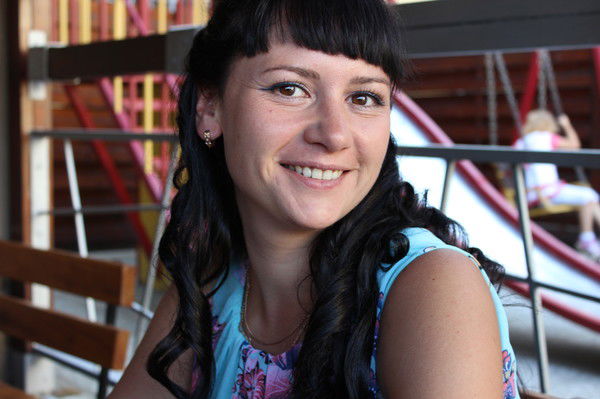 Настя Попова