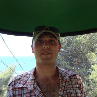 Антон Романов