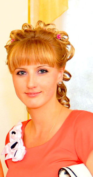 Лариса Попова