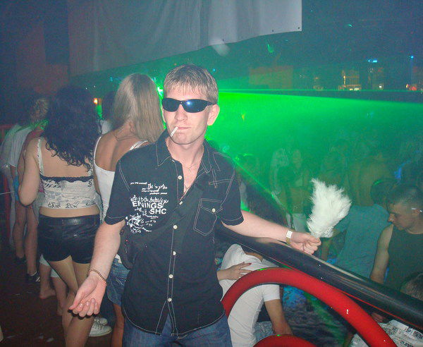 Антон Гущин