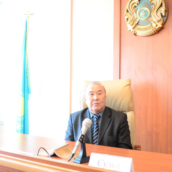 Болат Молдабеков