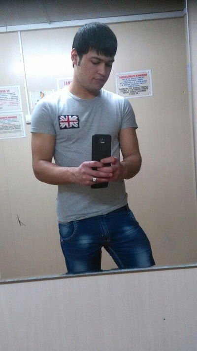 Достодбек Холов