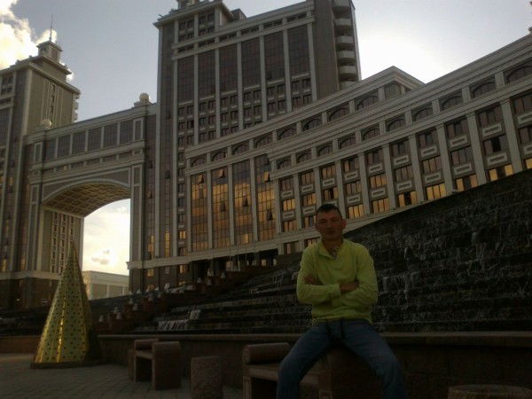 Алмат Калеев