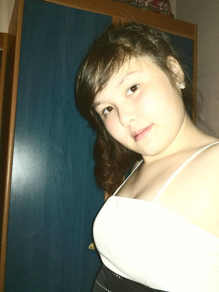 Нурия Sharipbek