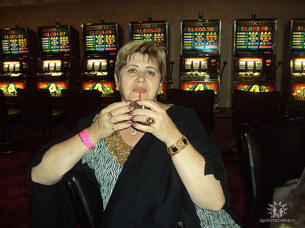 Елена Колос