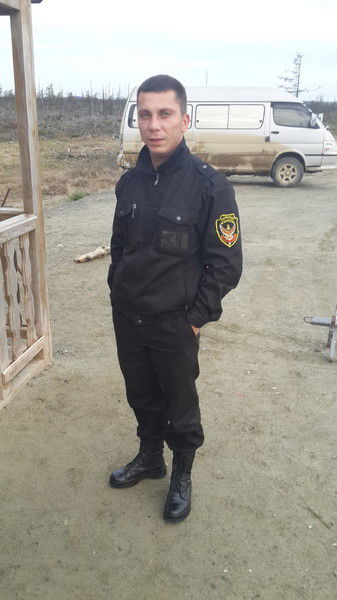 Артем Емельянов