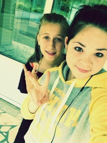 Аня Россова