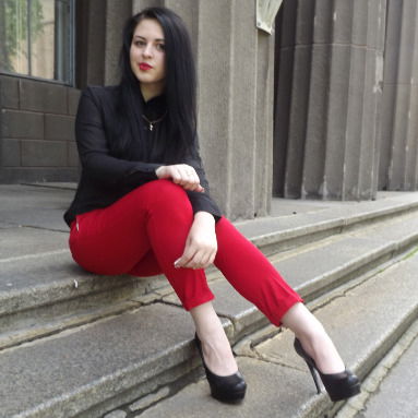 Аня Бурцева