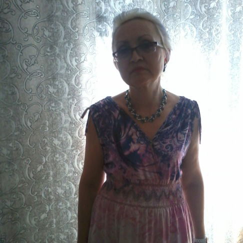 Елена Офицерова