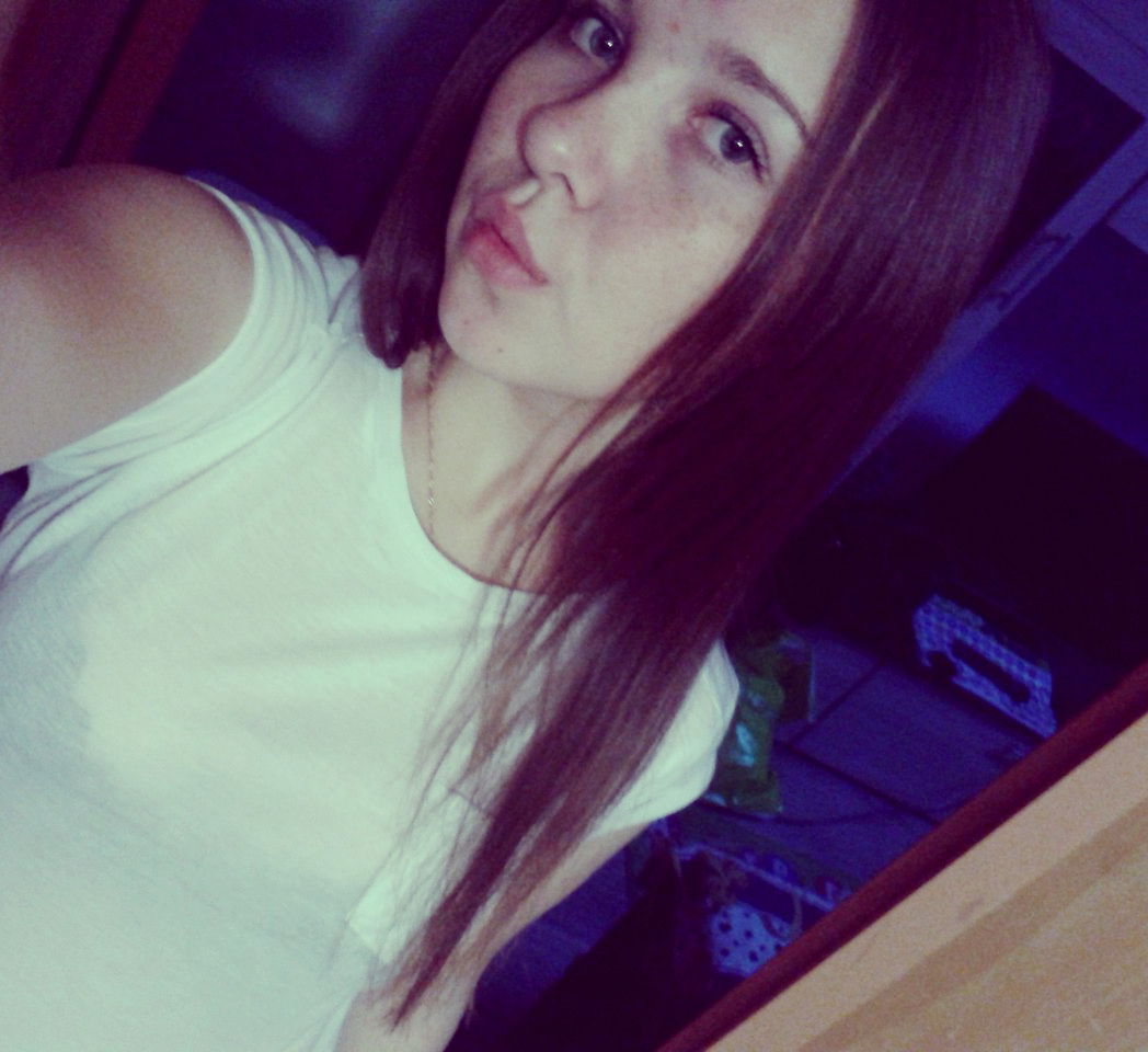 Оленька Ельмеева