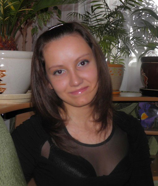 Аня Халюкова