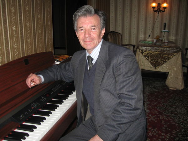 Георгий Степанов