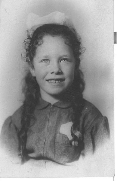 Полина Якобсон