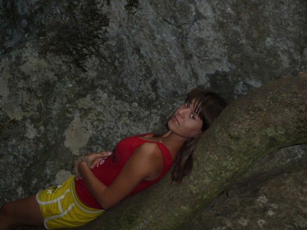 Таня Попова