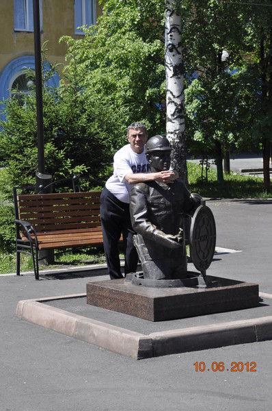 Василий Каретников