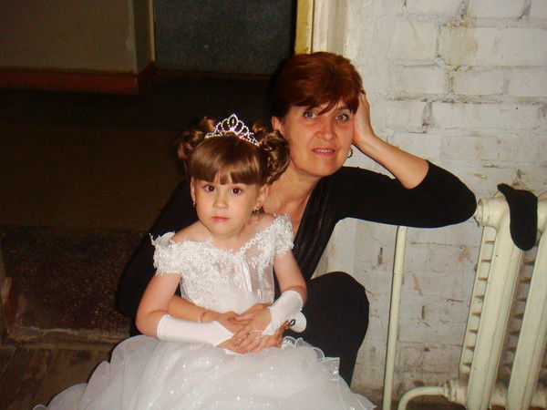 Елена Леонова