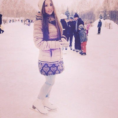 Юля Макарова