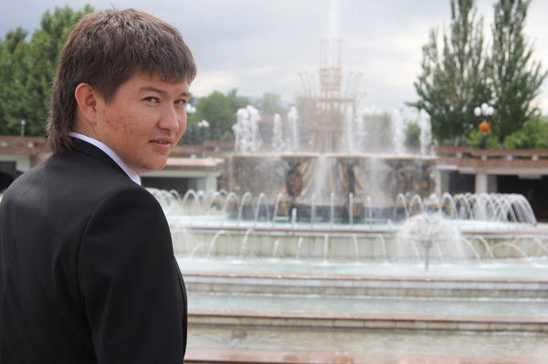 Абай Сулейменов