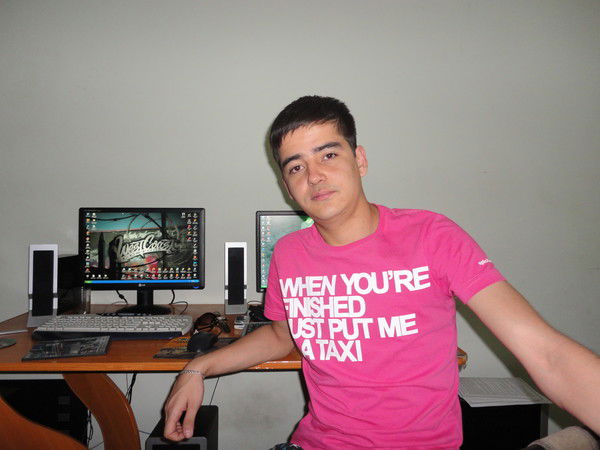 Ислам Амиров