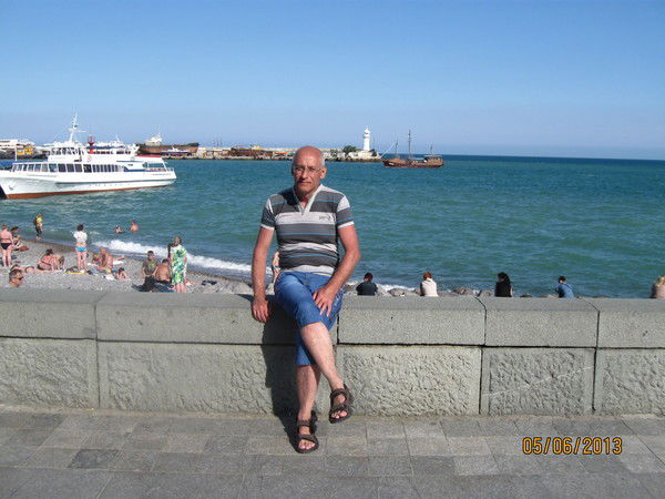 Олег Карцев