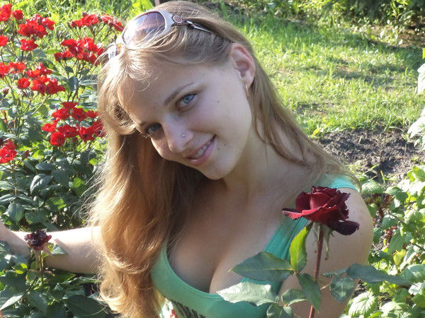 Оля Суховий