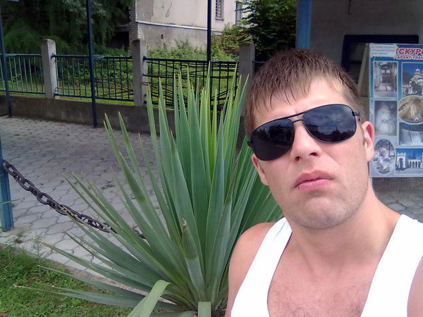 Артем Неугодников