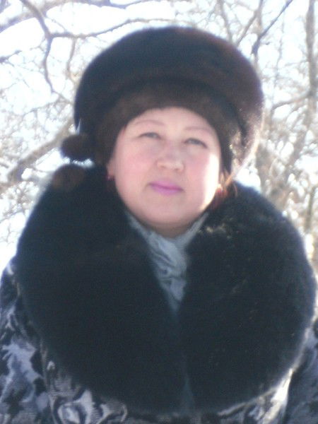 Оля Безделова