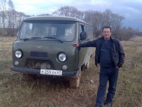 Александр Черников