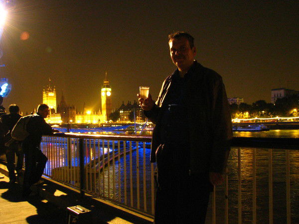 Неизвестно Неизвестно