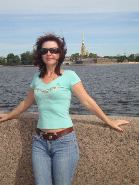 Елена Захарова