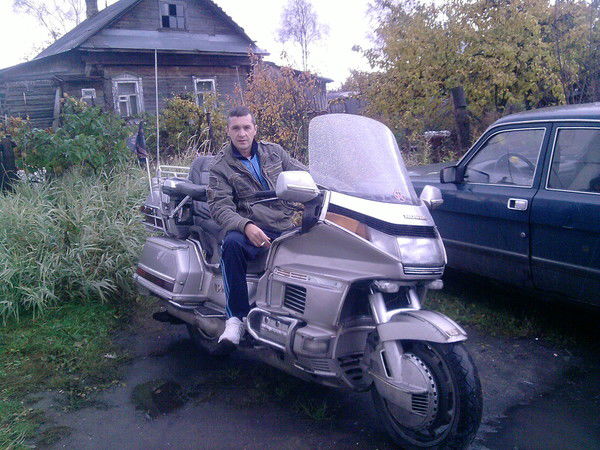 Женя Лебедев