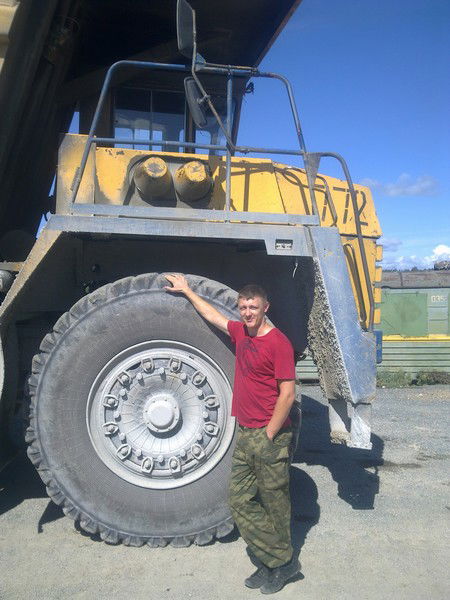 Александр Голошумов