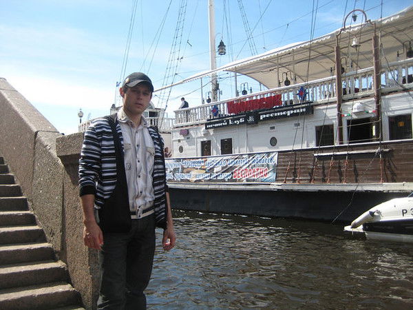 Виталик Головлев