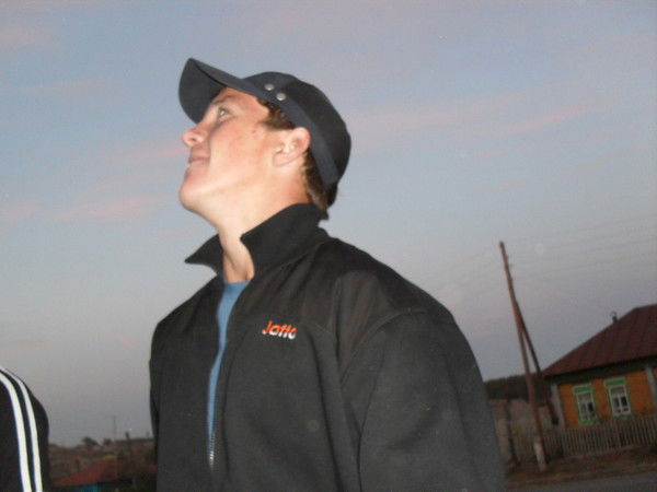 Андрей Перов